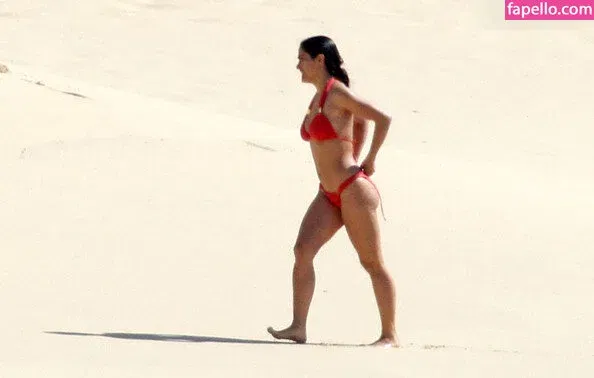 Salma Hayek / salmahayek Onlyfans Photo Gallery 