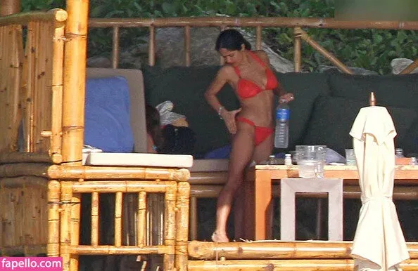 Salma Hayek / salmahayek Onlyfans Photo Gallery 