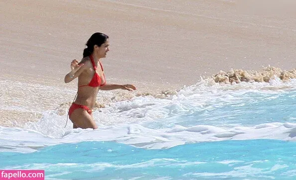 Salma Hayek / salmahayek Onlyfans Photo Gallery 