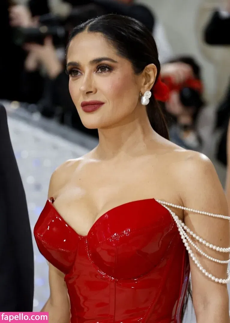 Salma Hayek / salmahayek Onlyfans Photo Gallery 