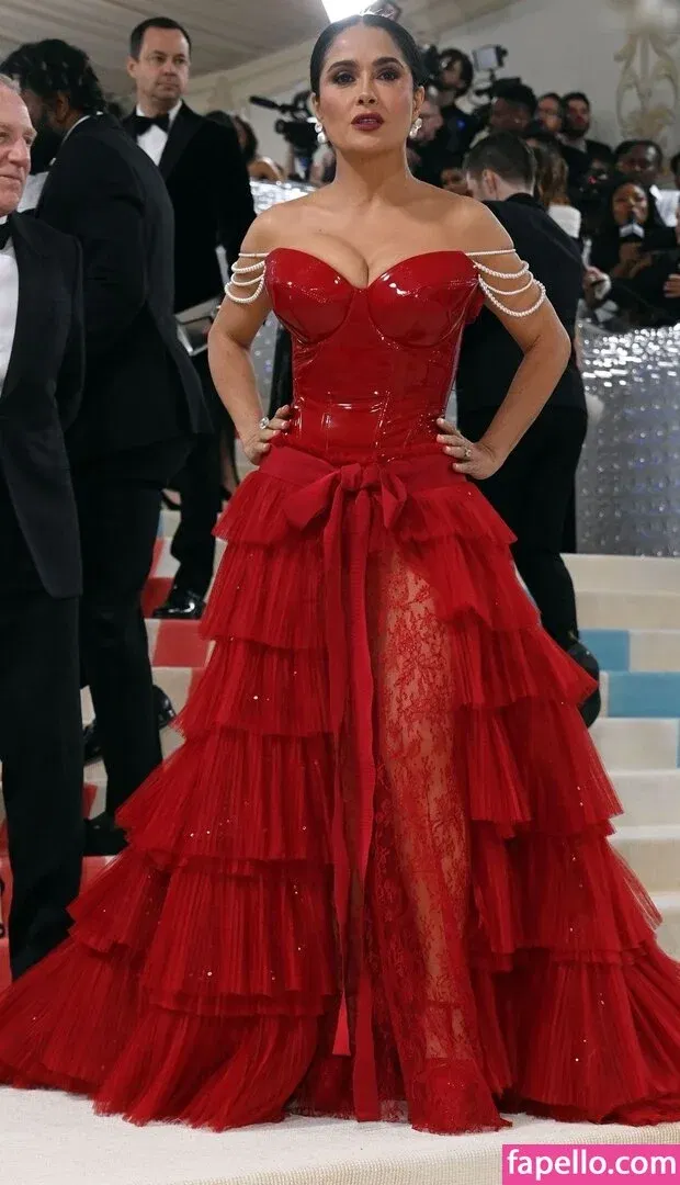 Salma Hayek / salmahayek Onlyfans Photo Gallery 