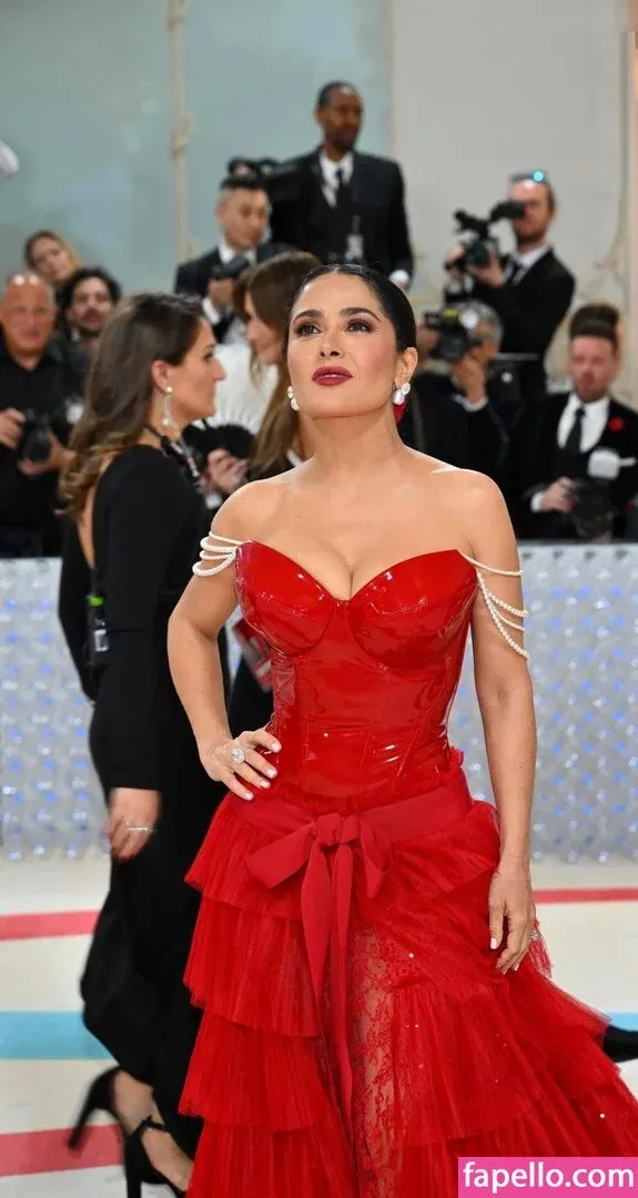 Salma Hayek / salmahayek Onlyfans Photo Gallery 