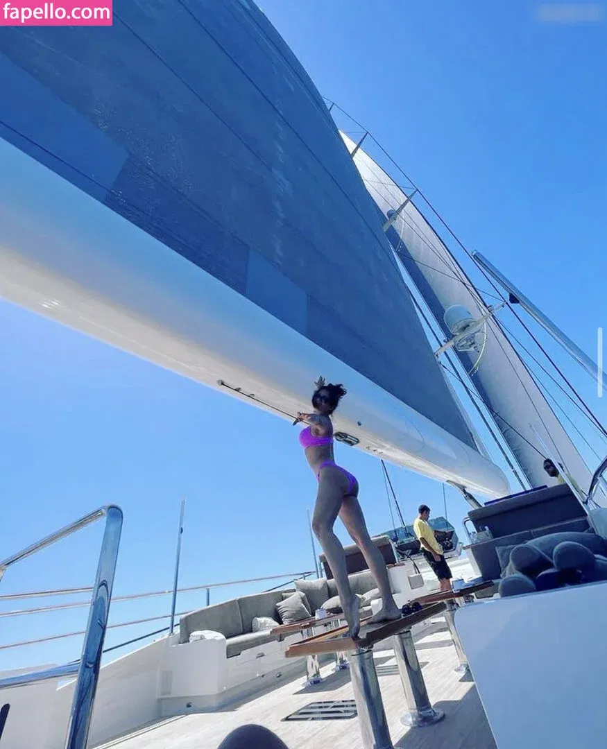 Salma Hayek / salmahayek Onlyfans Photo Gallery 