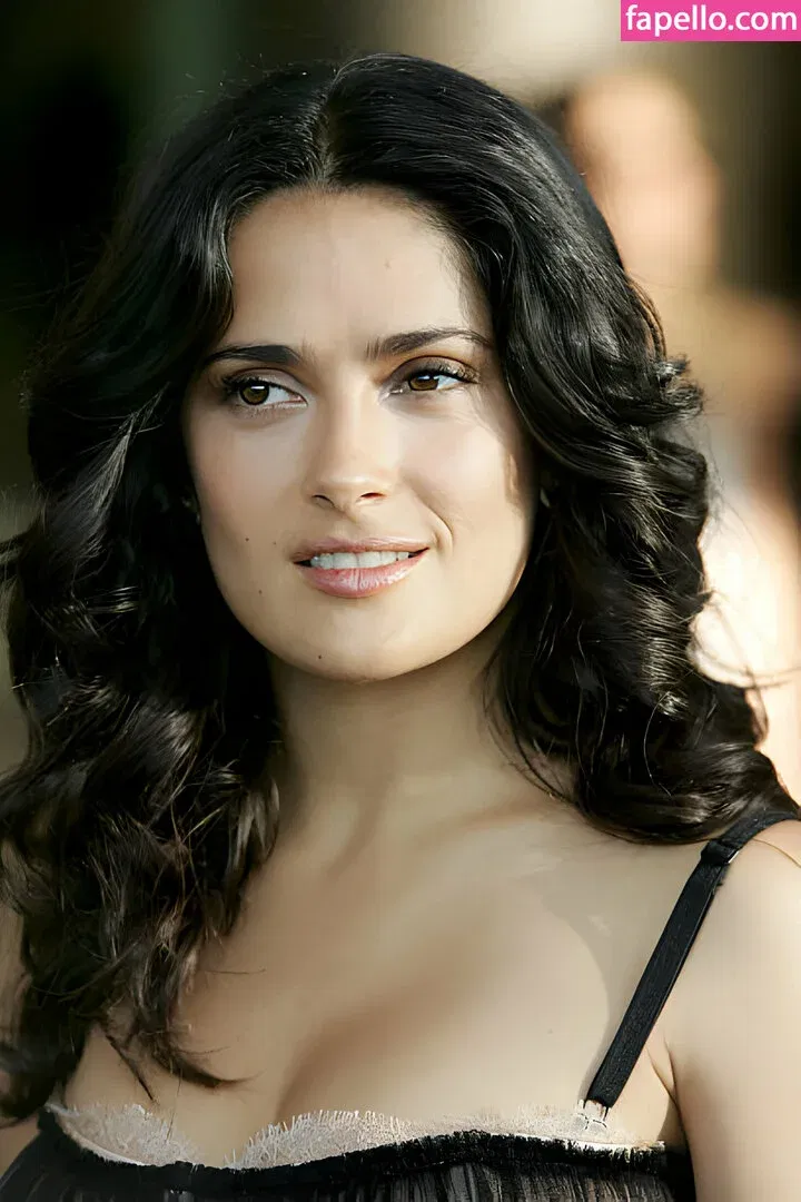 Salma Hayek / salmahayek Onlyfans Photo Gallery 