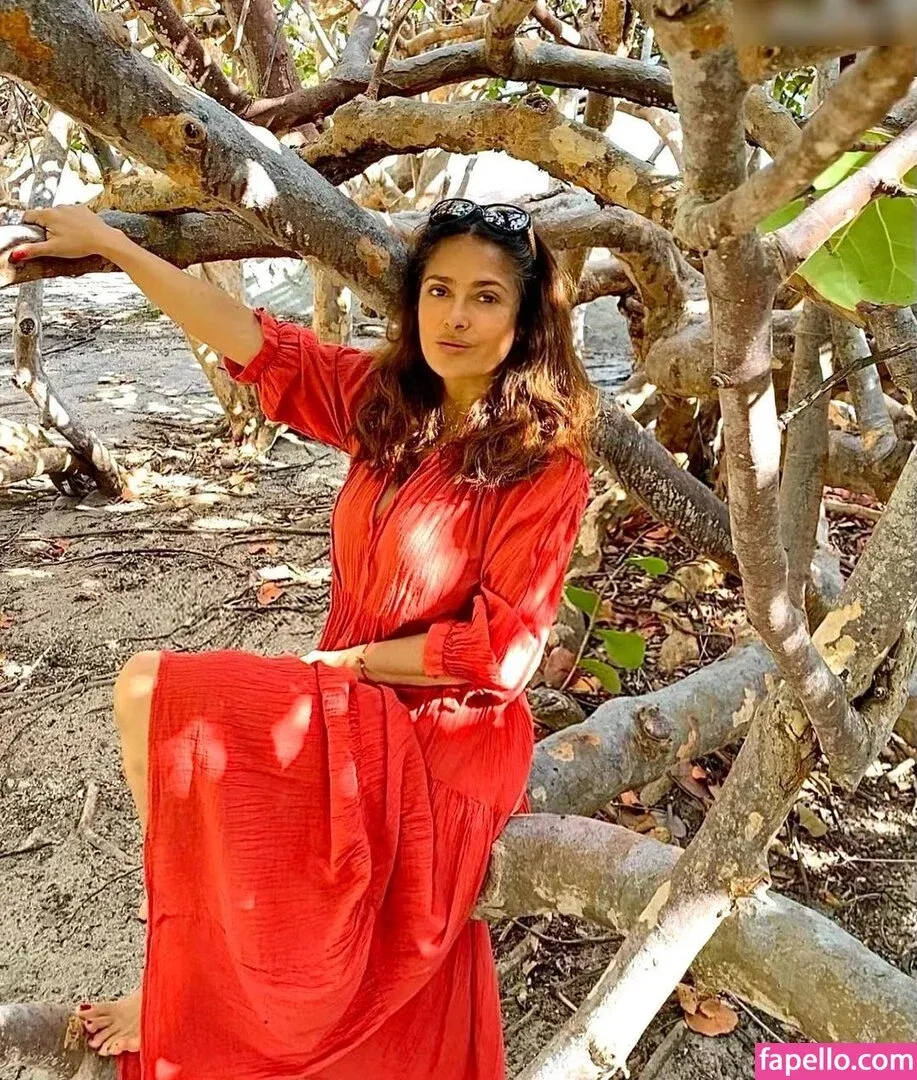 Salma Hayek / salmahayek Onlyfans Photo Gallery 