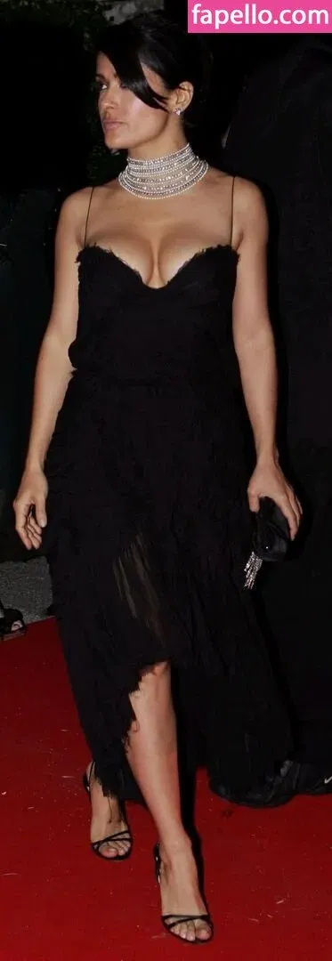 Salma Hayek / salmahayek Onlyfans Photo Gallery 