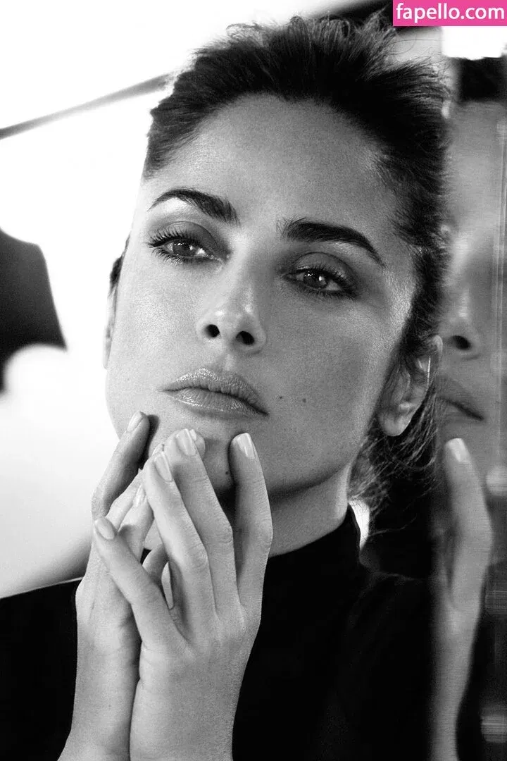 Salma Hayek / salmahayek Onlyfans Photo Gallery 