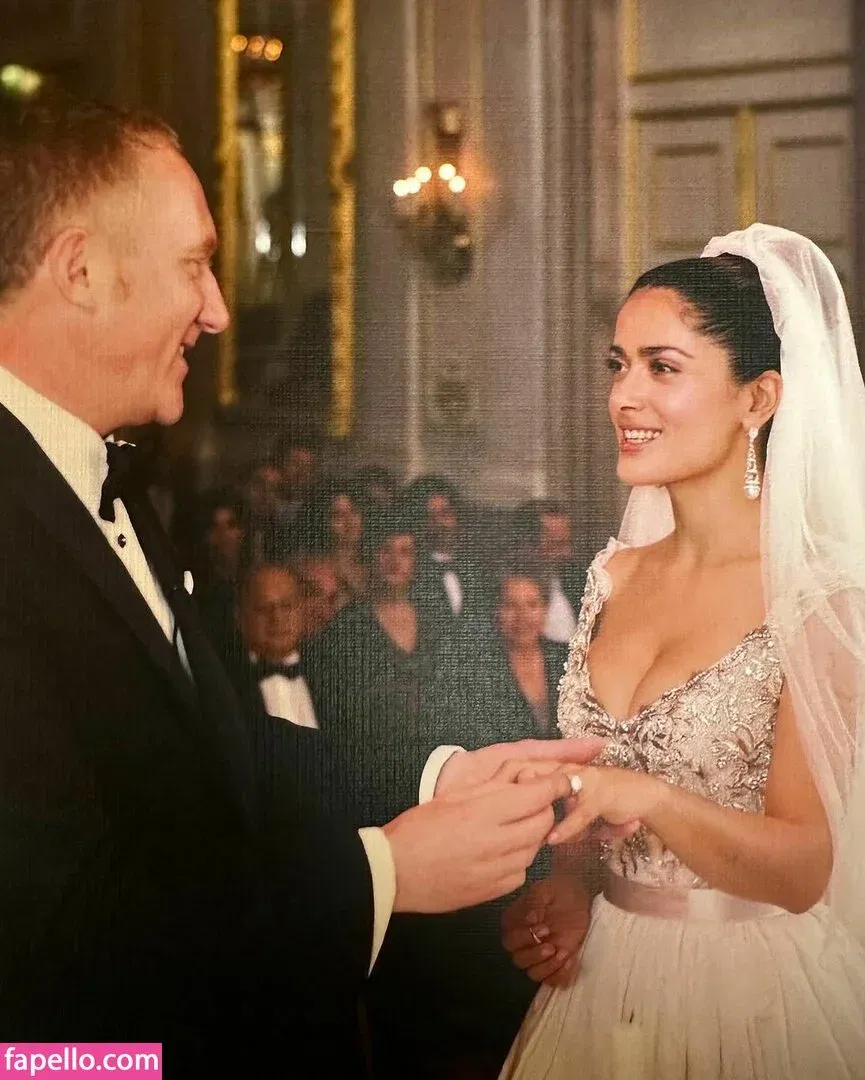 Salma Hayek / salmahayek Onlyfans Photo Gallery 