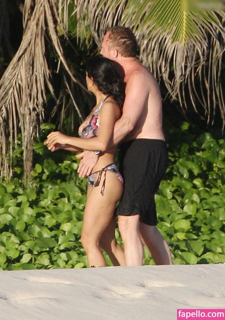 Salma Hayek / salmahayek Onlyfans Photo Gallery 