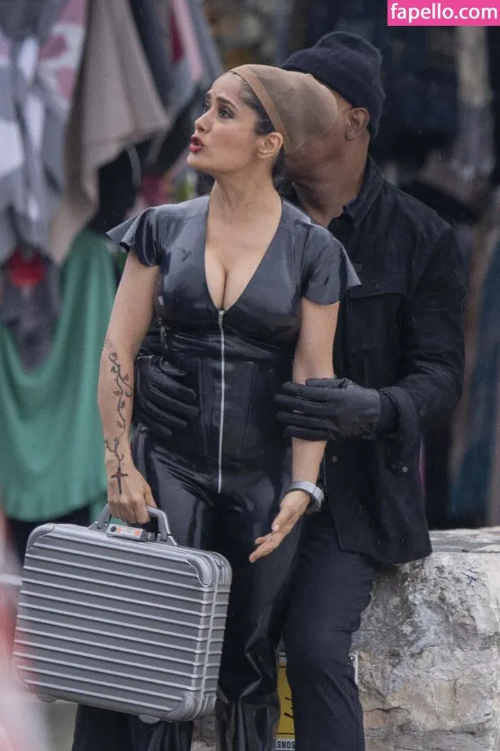 Salma Hayek / salmahayek Onlyfans Photo Gallery 