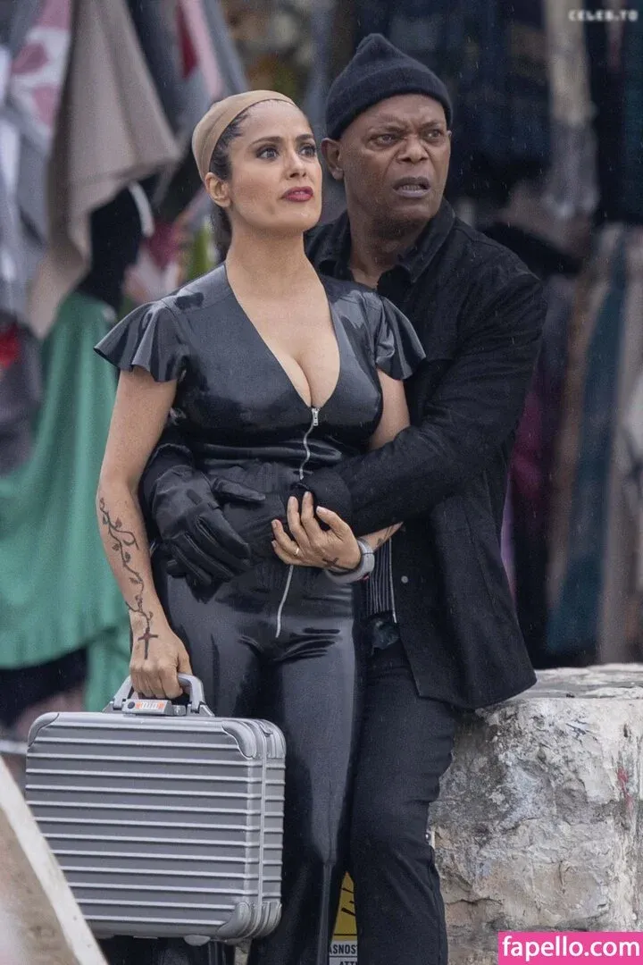 Salma Hayek / salmahayek Onlyfans Photo Gallery 