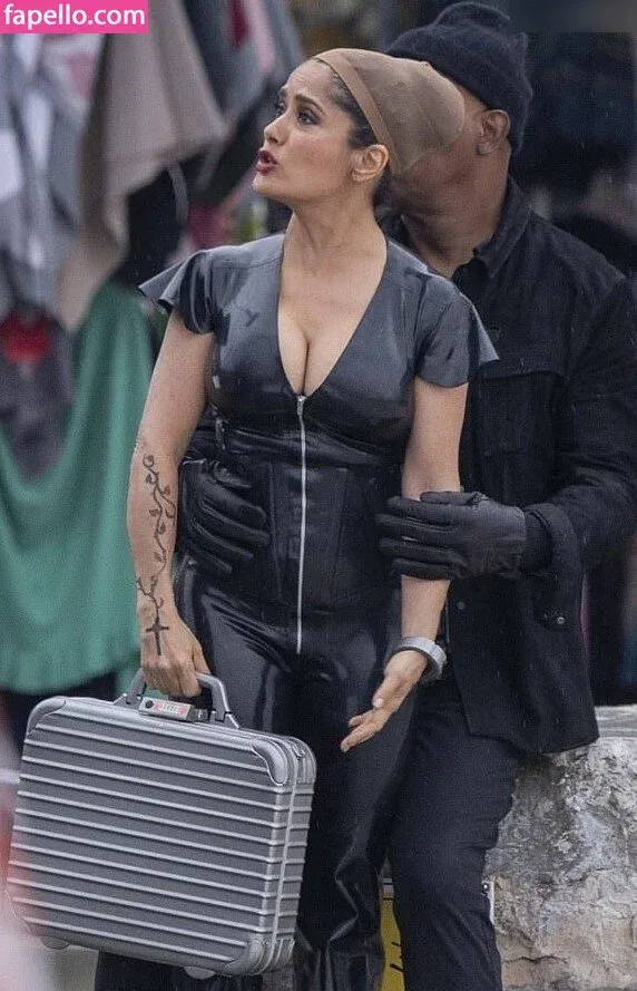 Salma Hayek / salmahayek Onlyfans Photo Gallery 