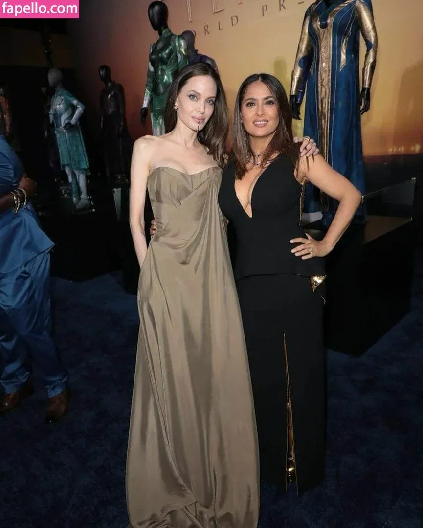 Salma Hayek / salmahayek Onlyfans Photo Gallery 