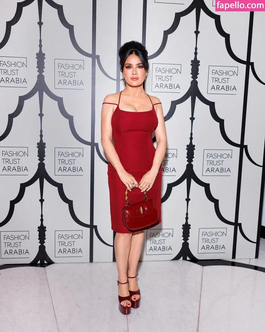 Salma Hayek / salmahayek Onlyfans Photo Gallery 