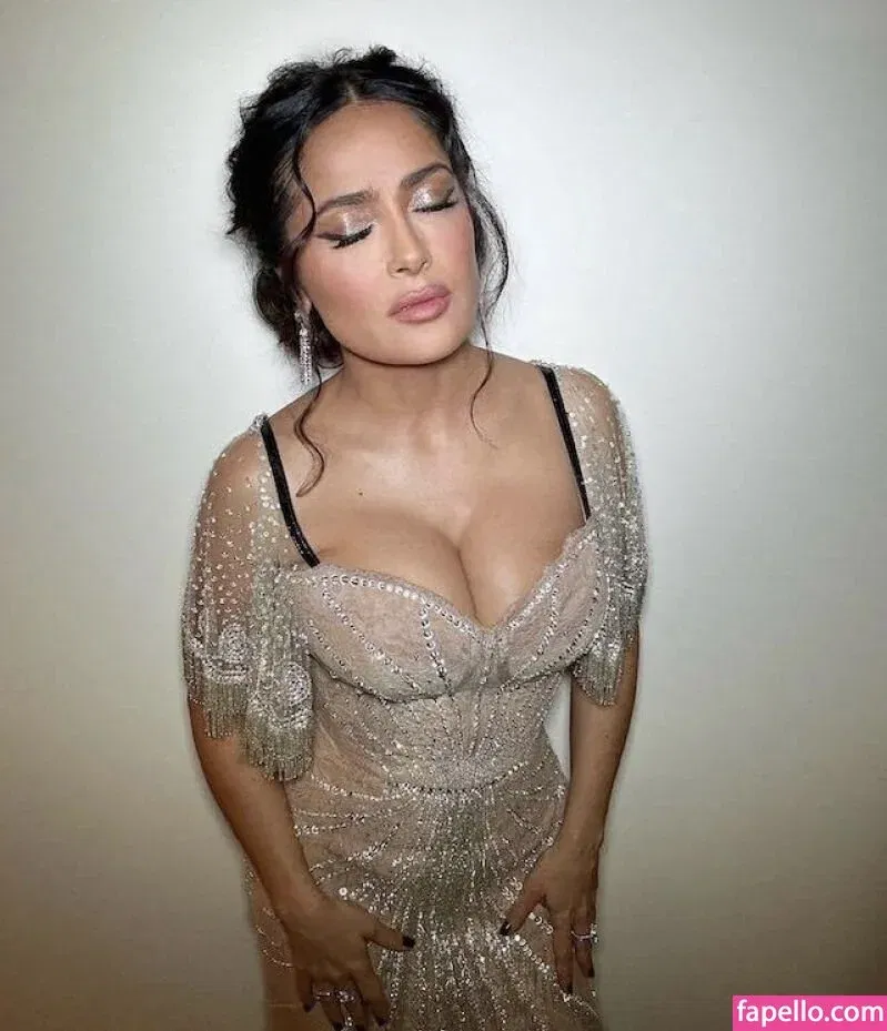 Salma Hayek / salmahayek Onlyfans Photo Gallery 
