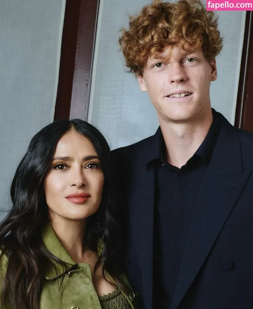 Salma Hayek / salmahayek Onlyfans Photo Gallery 