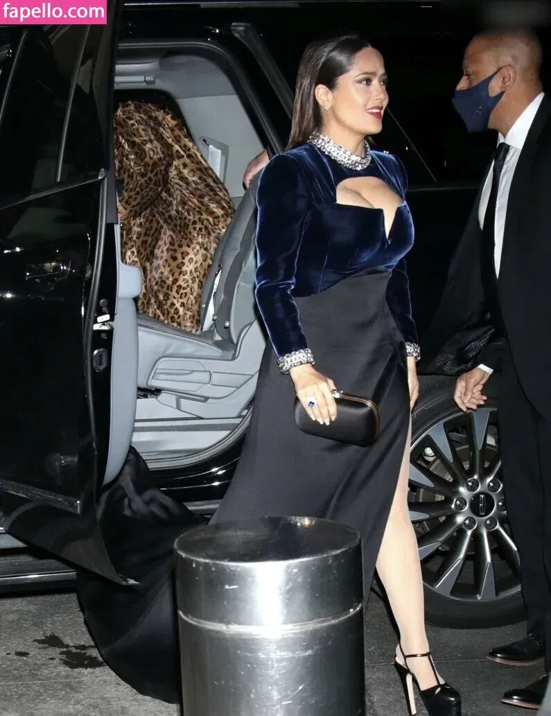 Salma Hayek / salmahayek Onlyfans Photo Gallery 