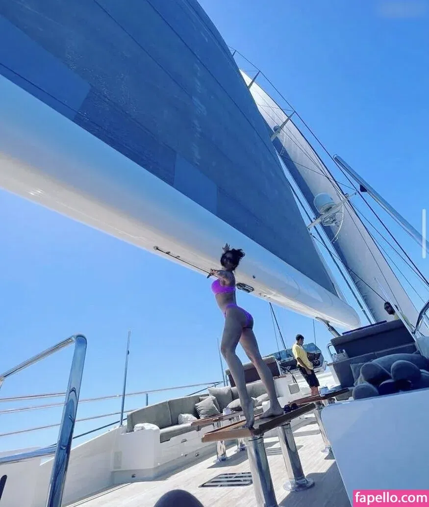 Salma Hayek / salmahayek Onlyfans Photo Gallery 