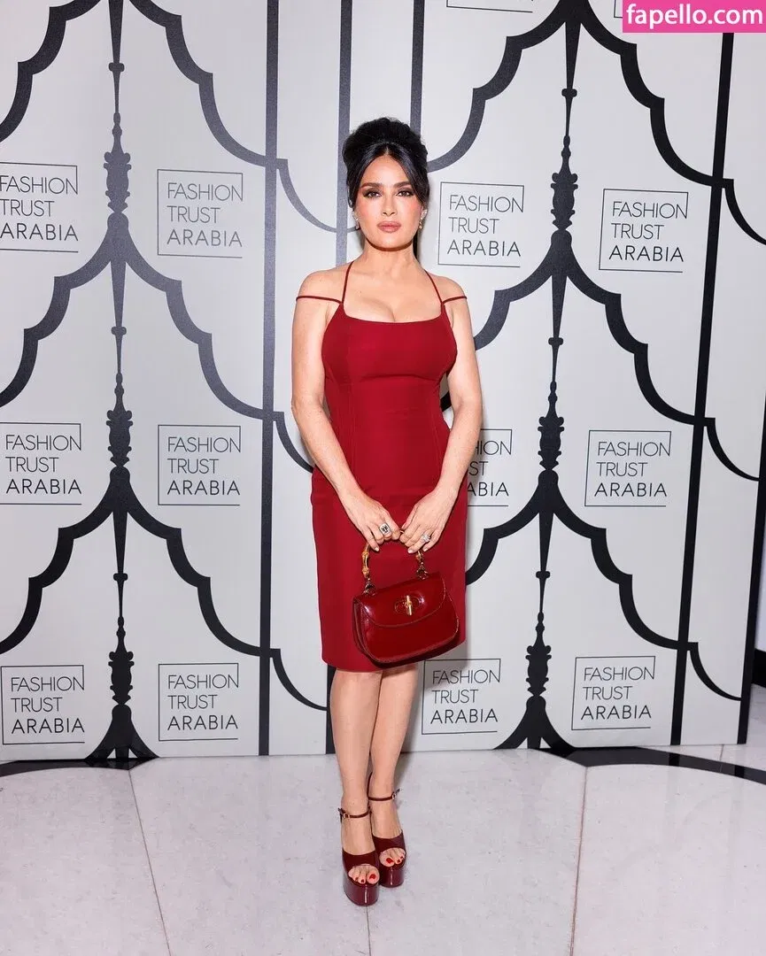 Salma Hayek / salmahayek Onlyfans Photo Gallery 