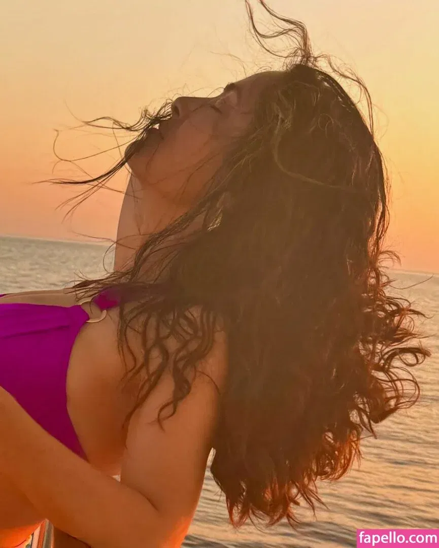 Salma Hayek / salmahayek Onlyfans Photo Gallery 