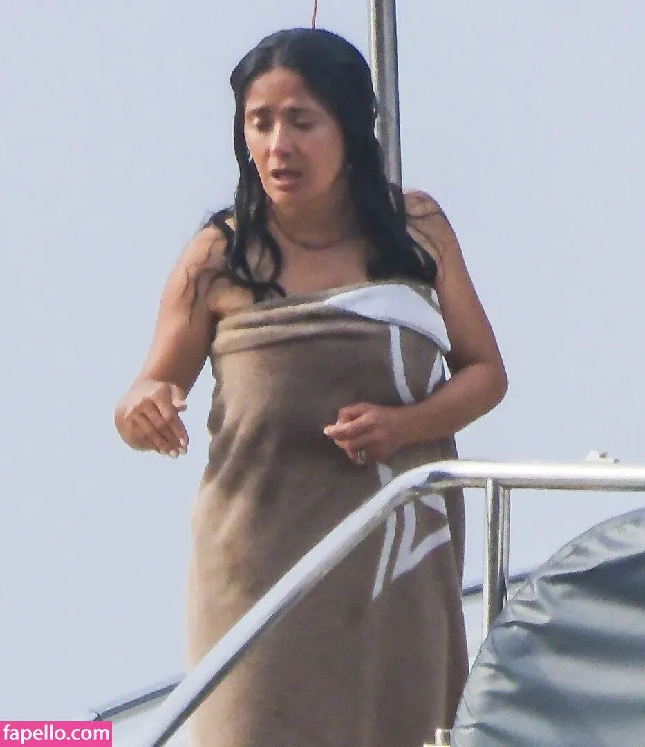 Salma Hayek / salmahayek Onlyfans Photo Gallery 
