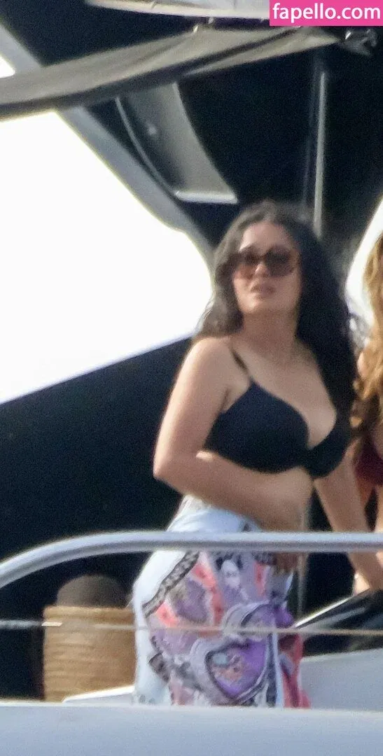 Salma Hayek / salmahayek Onlyfans Photo Gallery 