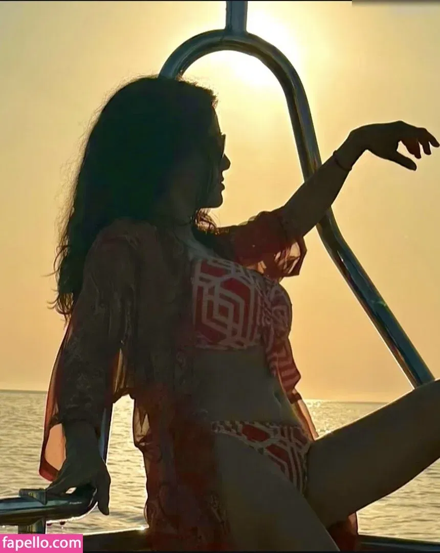 Salma Hayek / salmahayek Onlyfans Photo Gallery 