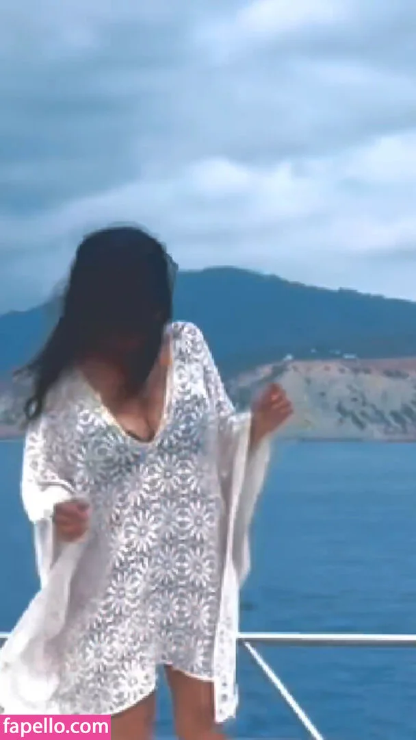 Salma Hayek / salmahayek Onlyfans Photo Gallery 