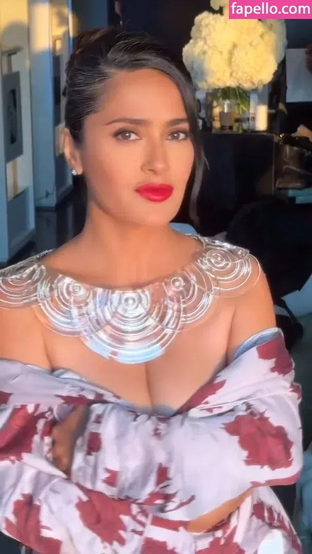 Salma Hayek / salmahayek Onlyfans Photo Gallery 