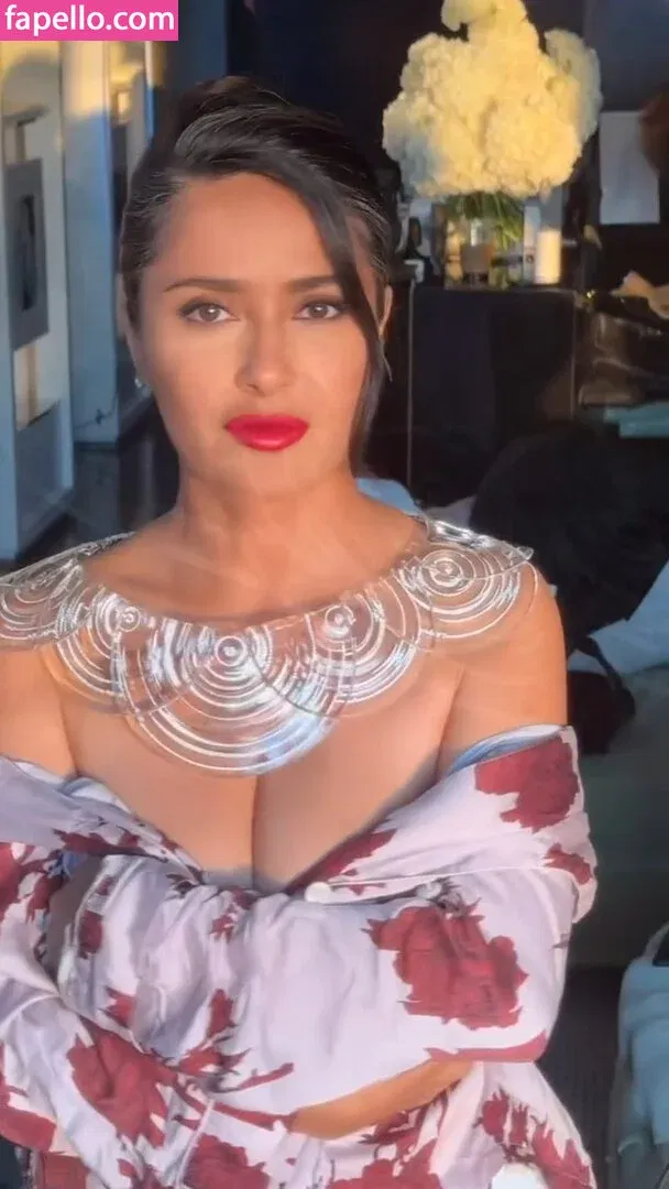 Salma Hayek / salmahayek Onlyfans Photo Gallery 