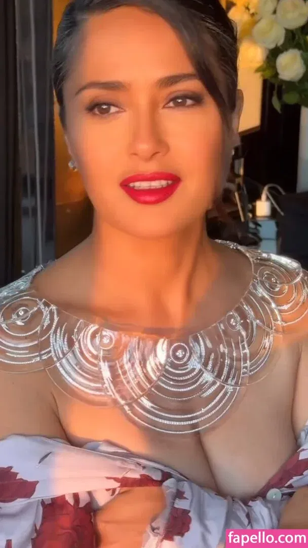 Salma Hayek / salmahayek Onlyfans Photo Gallery 