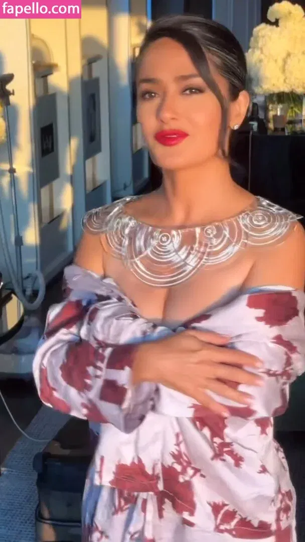 Salma Hayek / salmahayek Onlyfans Photo Gallery 