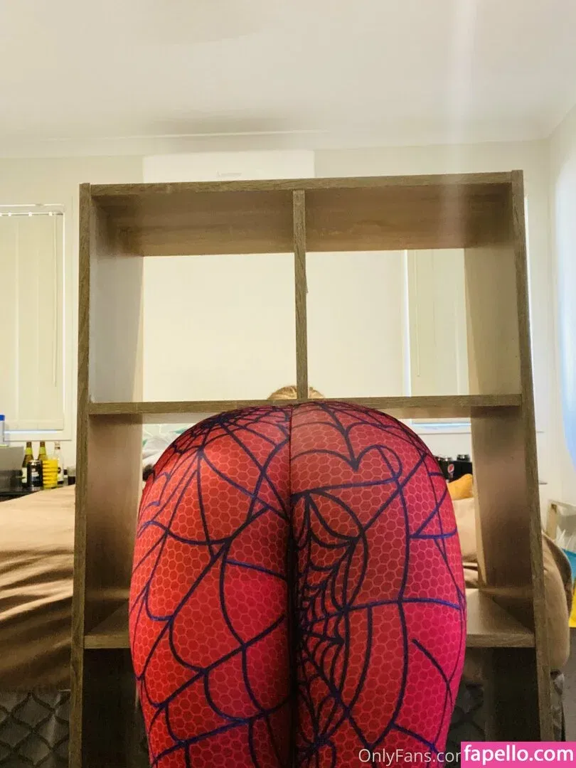 sshhhell / u167684659 Onlyfans Photo Gallery 