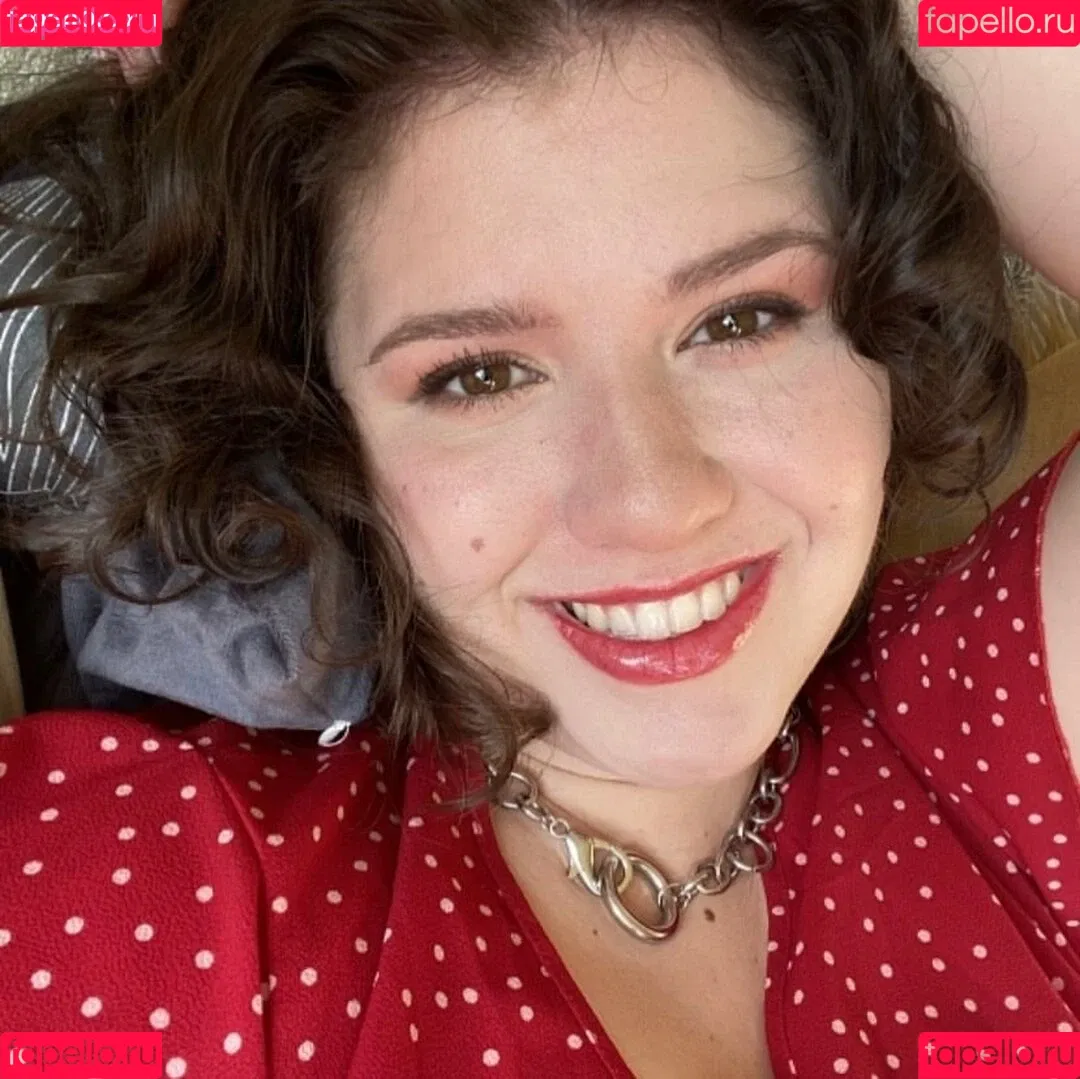 Olive Apple / https: / oliveapple42 Onlyfans Photo Gallery 