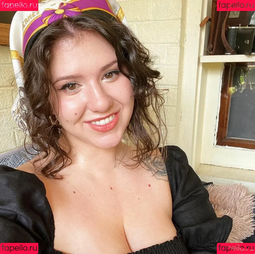 Olive Apple / https: / oliveapple42 Onlyfans Photo Gallery 