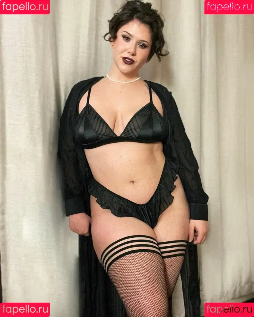 Olive Apple / https: / oliveapple42 Onlyfans Photo Gallery 