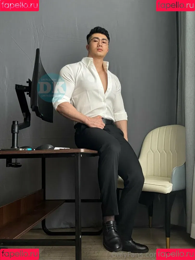 deric777 / deric_gqk Onlyfans Photo Gallery 