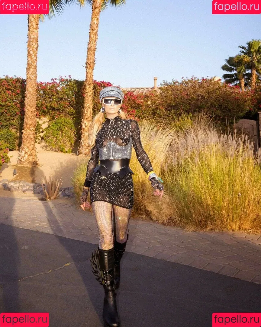 Paris Hilton / parishilton Onlyfans Photo Gallery 