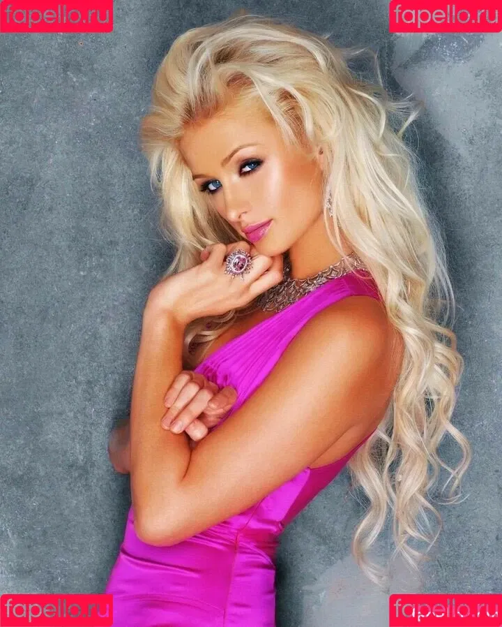 Paris Hilton / parishilton Onlyfans Photo Gallery 
