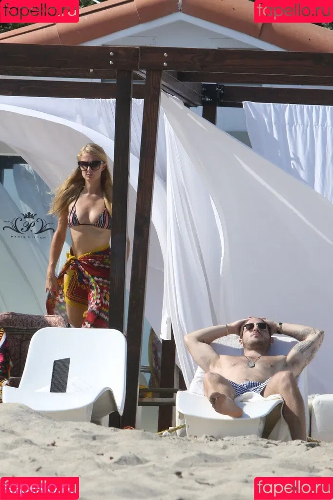 Paris Hilton / parishilton Onlyfans Photo Gallery 