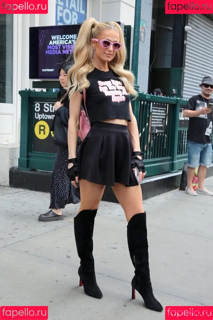 Paris Hilton / parishilton Onlyfans Photo Gallery 