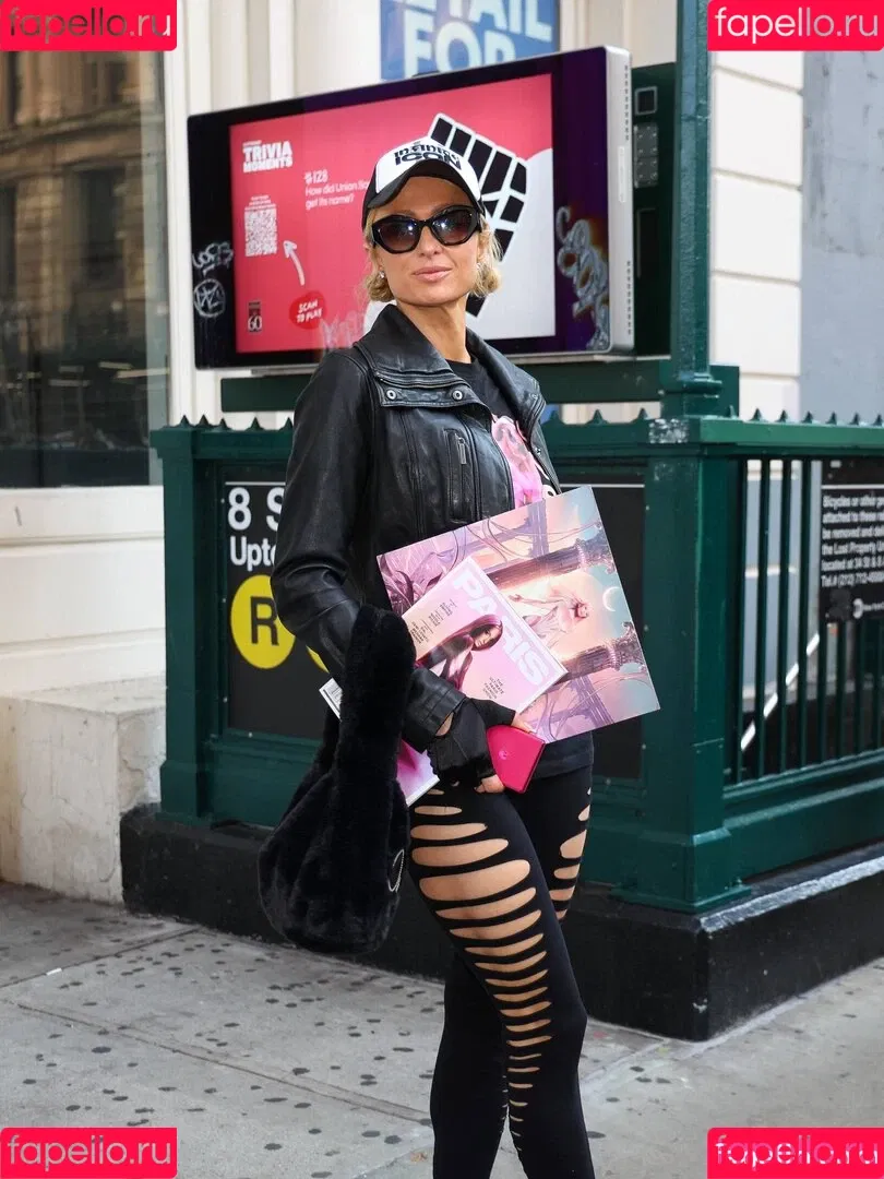 Paris Hilton / parishilton Onlyfans Photo Gallery 