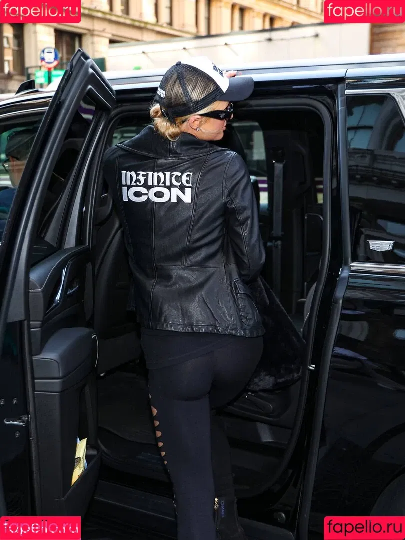 Paris Hilton / parishilton Onlyfans Photo Gallery 