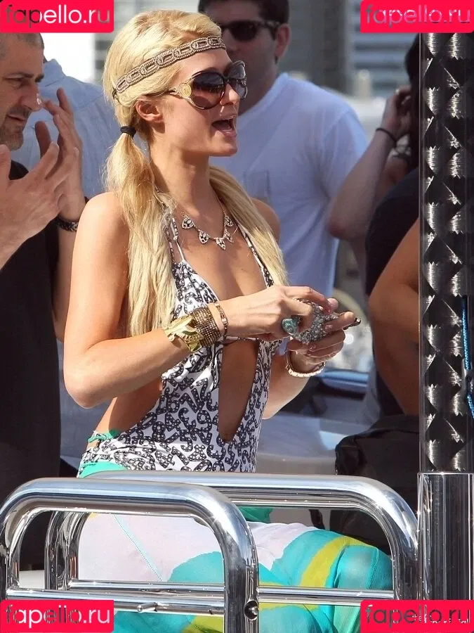 Paris Hilton / parishilton Onlyfans Photo Gallery 