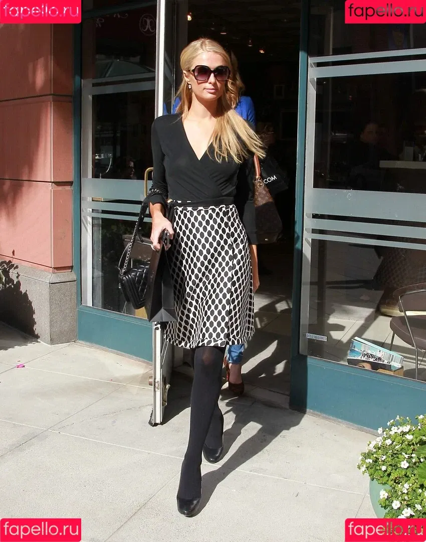 Paris Hilton / parishilton Onlyfans Photo Gallery 