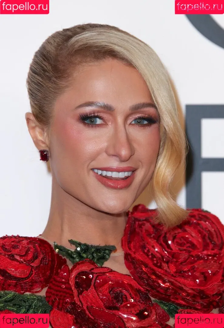 Paris Hilton / parishilton Onlyfans Photo Gallery 