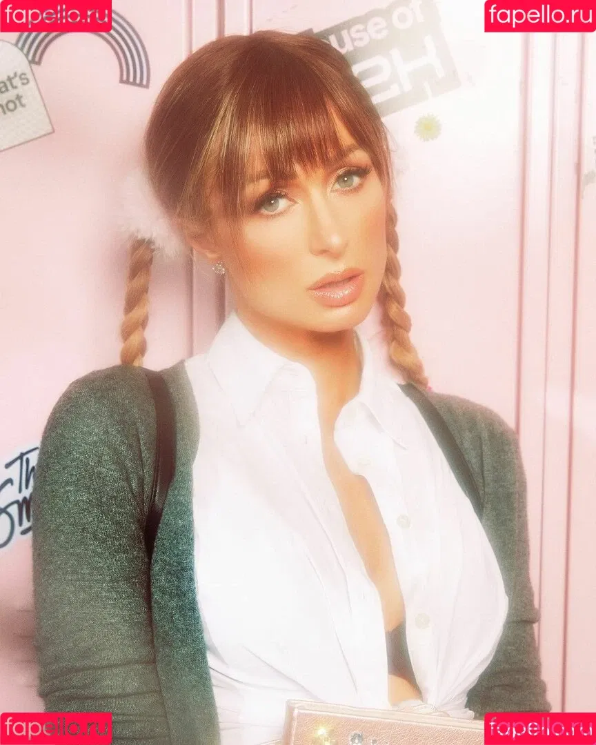 Paris Hilton / parishilton Onlyfans Photo Gallery 