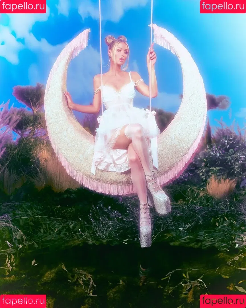Paris Hilton / parishilton Onlyfans Photo Gallery 