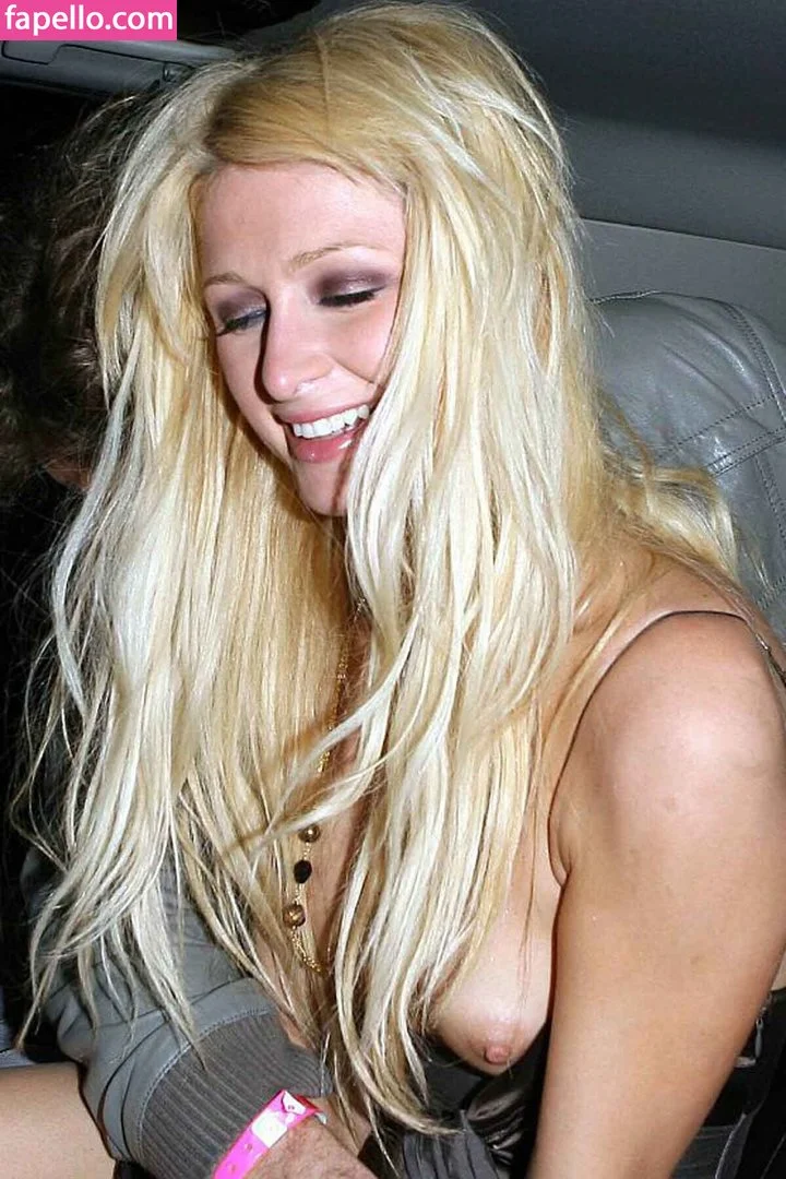 Paris Hilton / parishilton Onlyfans Photo Gallery 