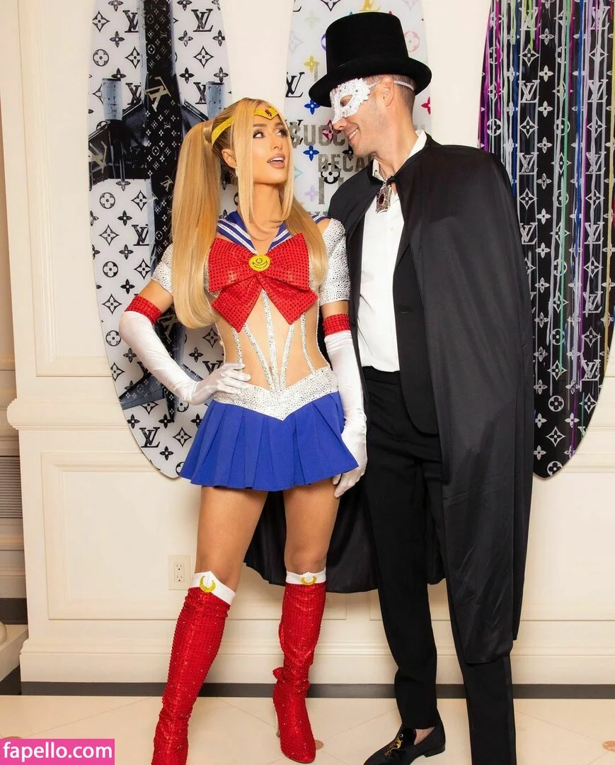 Paris Hilton / parishilton Onlyfans Photo Gallery 